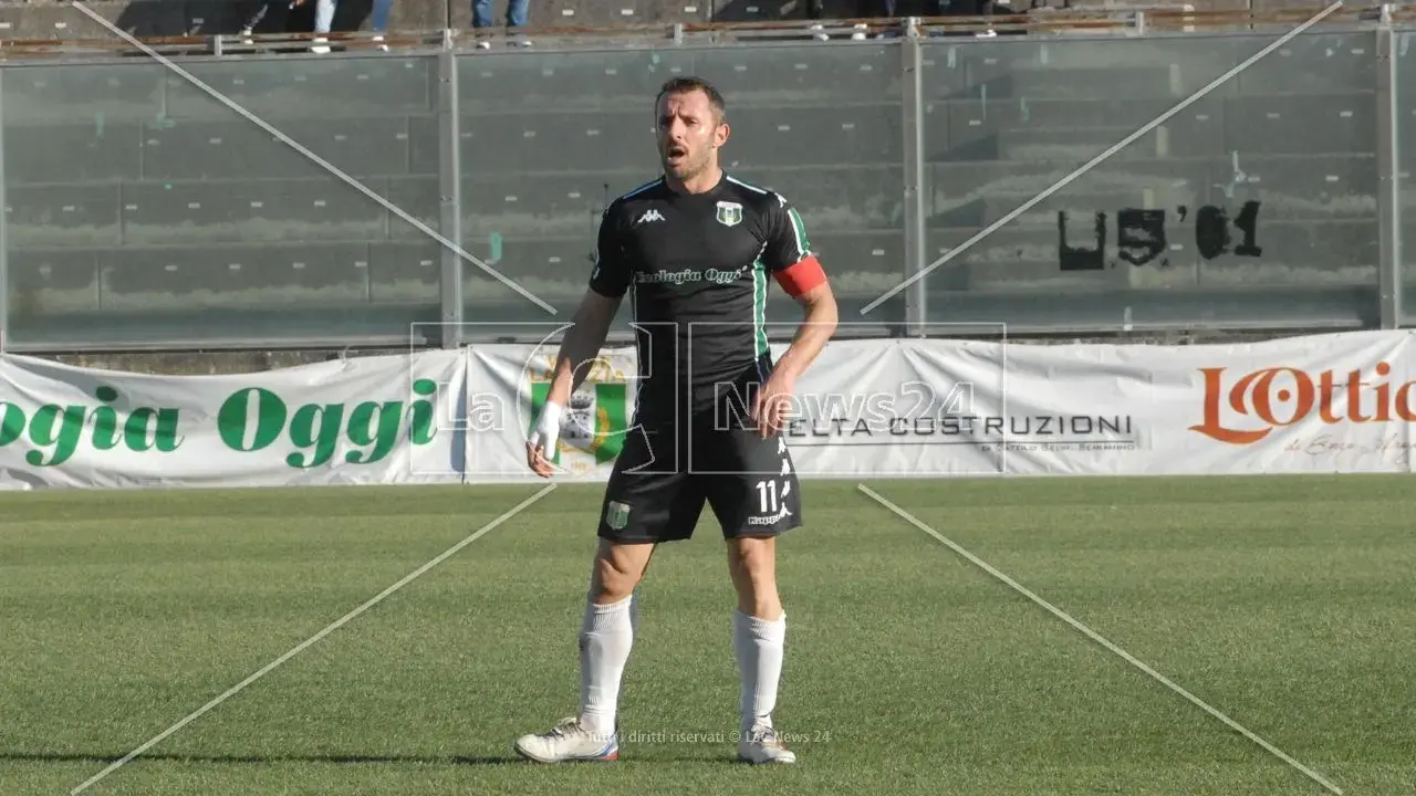 Alex Bernardi, il calcio non ha età: a 39 anni torna protagonista e trascina il Pizzo nella sua rinascita\n