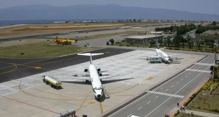 Senza carburante gli aeroporti di Crotone e Reggio Calabria per la protesta degli autotrasportatori\n