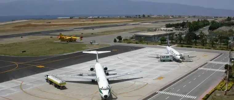 Senza carburante gli aeroporti di Crotone e Reggio Calabria per la protesta degli autotrasportatori\n