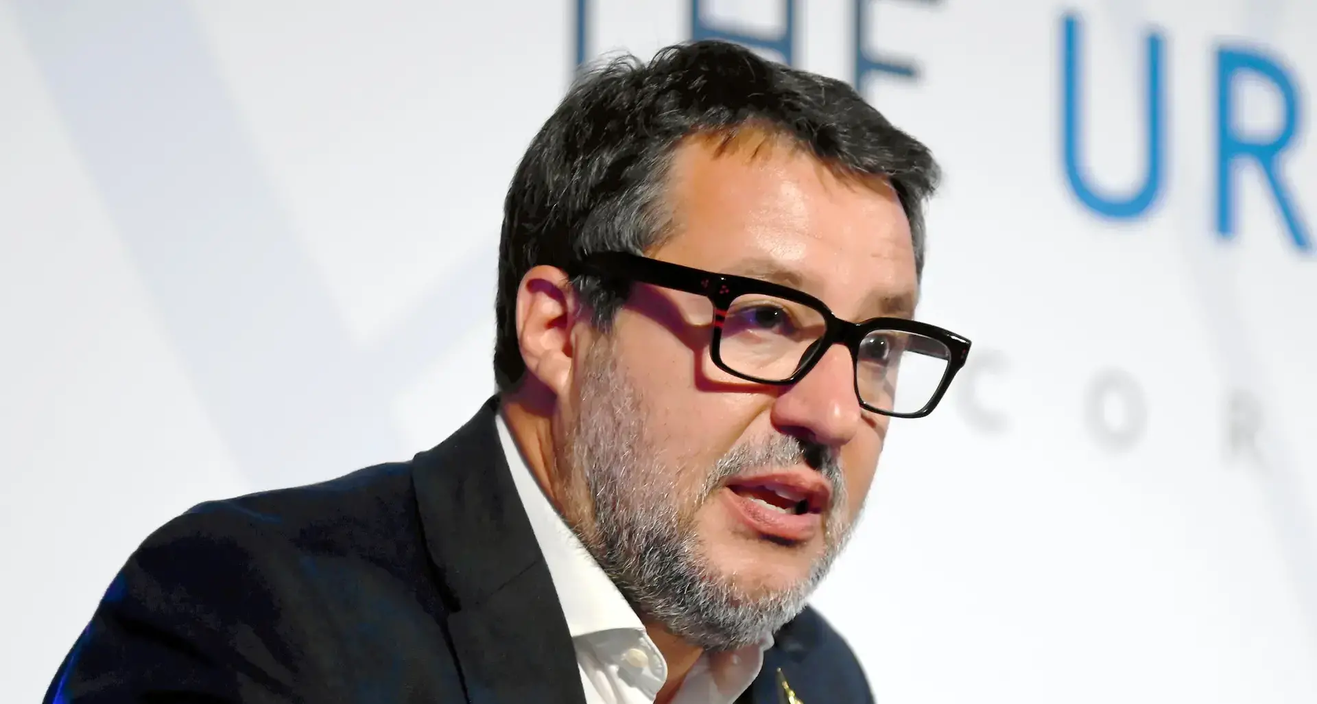 Autotrasportatori in protesta, Salvini: «Siamo vicini a chi lavora, ma i blocchi illegali danneggiano tutti»\n