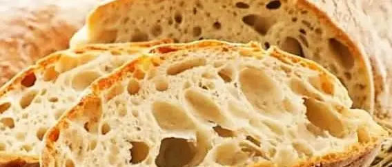 Milano, Natale in fila davanti al “Pane Quotidiano”. Anche il Nord soffre, mentre al Sud le difficoltà delle famiglie sono sempre più gravi\n