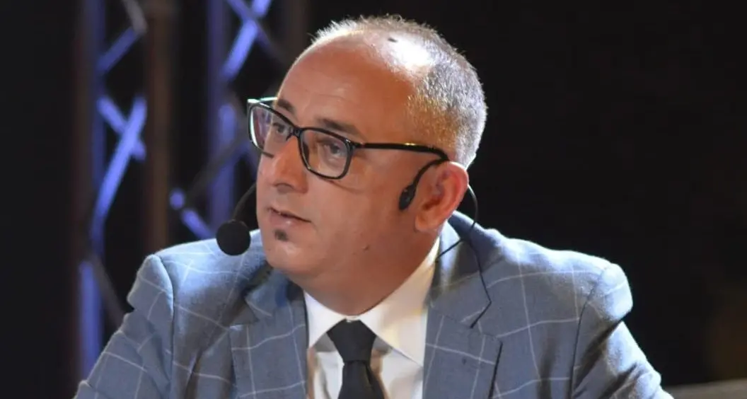San Giovanni in Fiore, la denuncia del giornalista Francesco Oliverio: «Aggredito dal sindaco Barile»\n