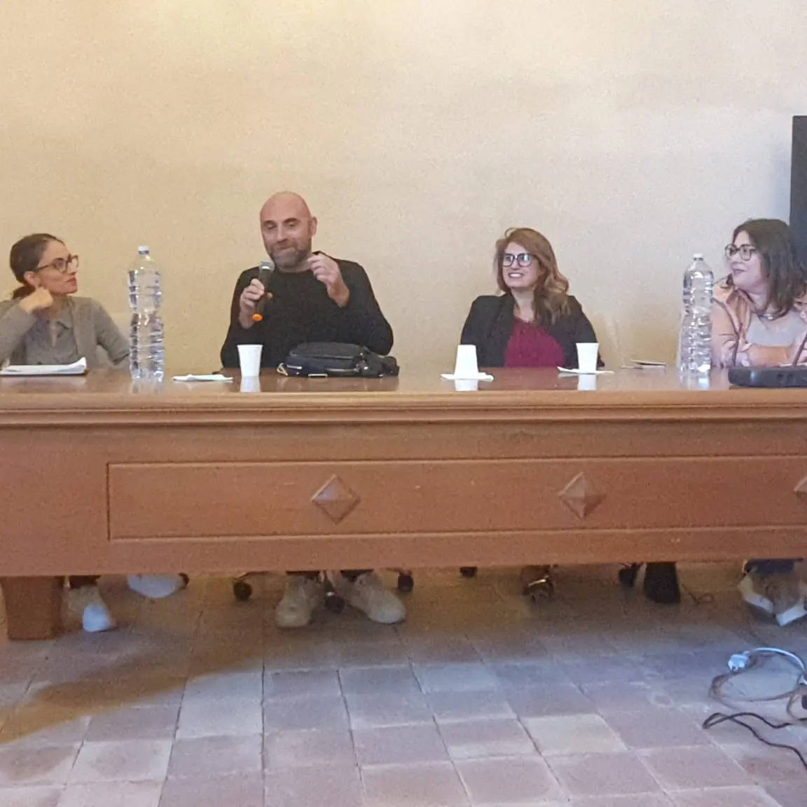 Al convento dei Domenicani\u00A0«Arte al femminile - Radici Future: tessere diritti, disegnare libertà»\n