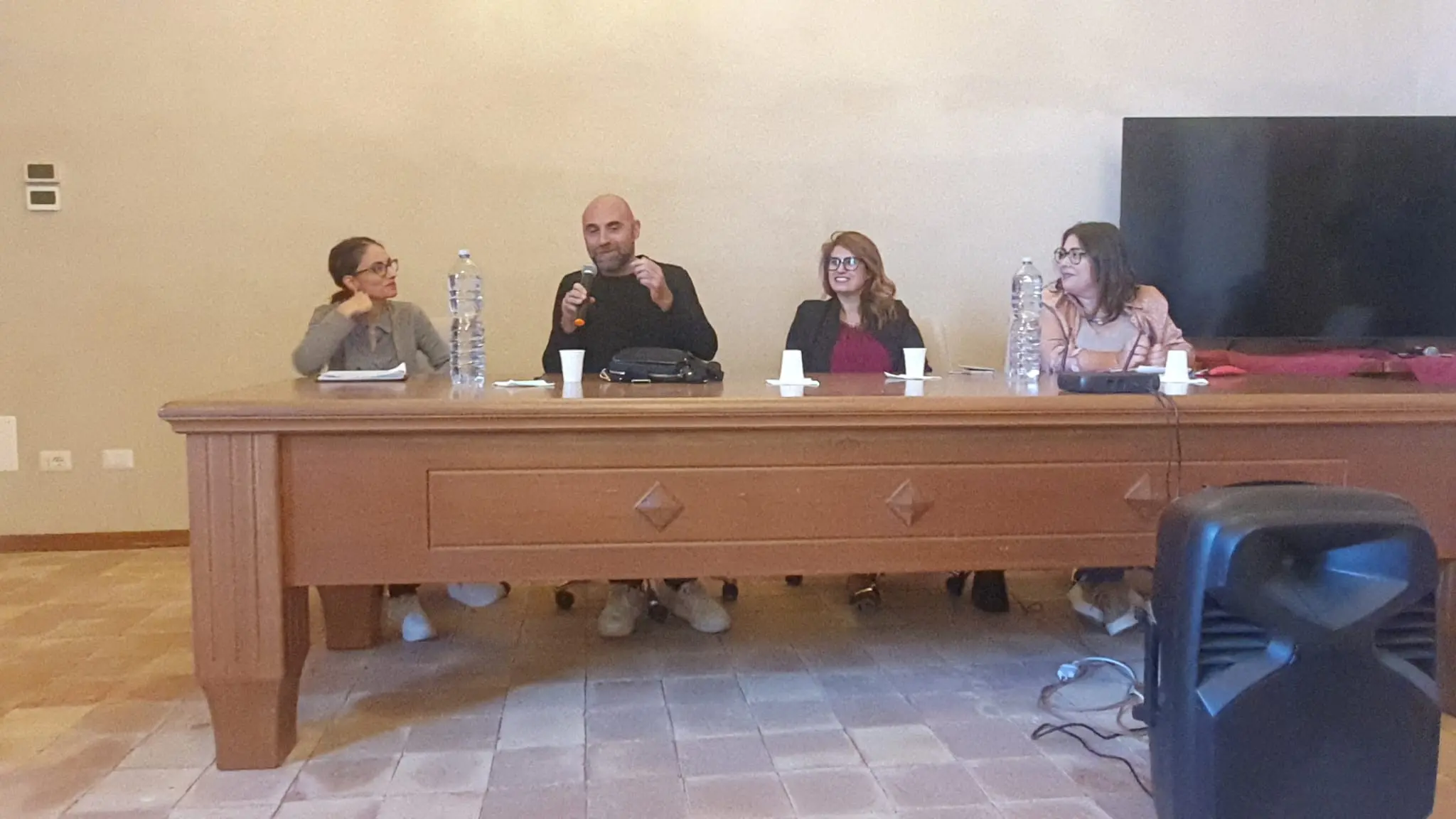 Al convento dei Domenicani\u00A0«Arte al femminile - Radici Future: tessere diritti, disegnare libertà»\n