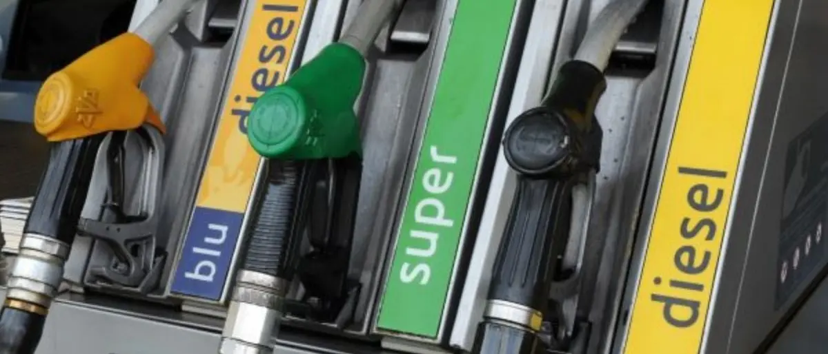 Crotone, istituita task force contro le speculazioni sui prezzi di carburanti e alimenti\n