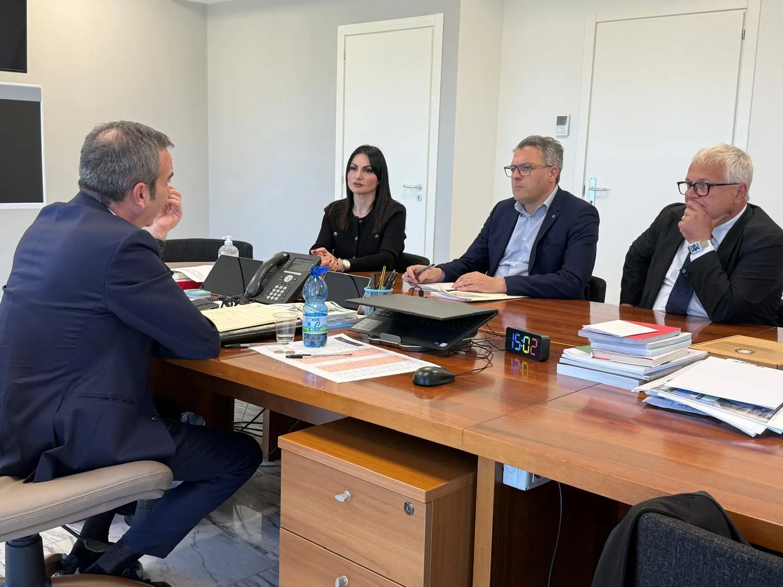 Vertenza Konecta, convocato il tavolo al Mimit: confronto sul futuro di 700 lavoratori\n