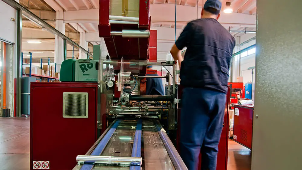 <p>Lo stabilimento produttivo della Cadis, a San Marco Argentano</p>\\n