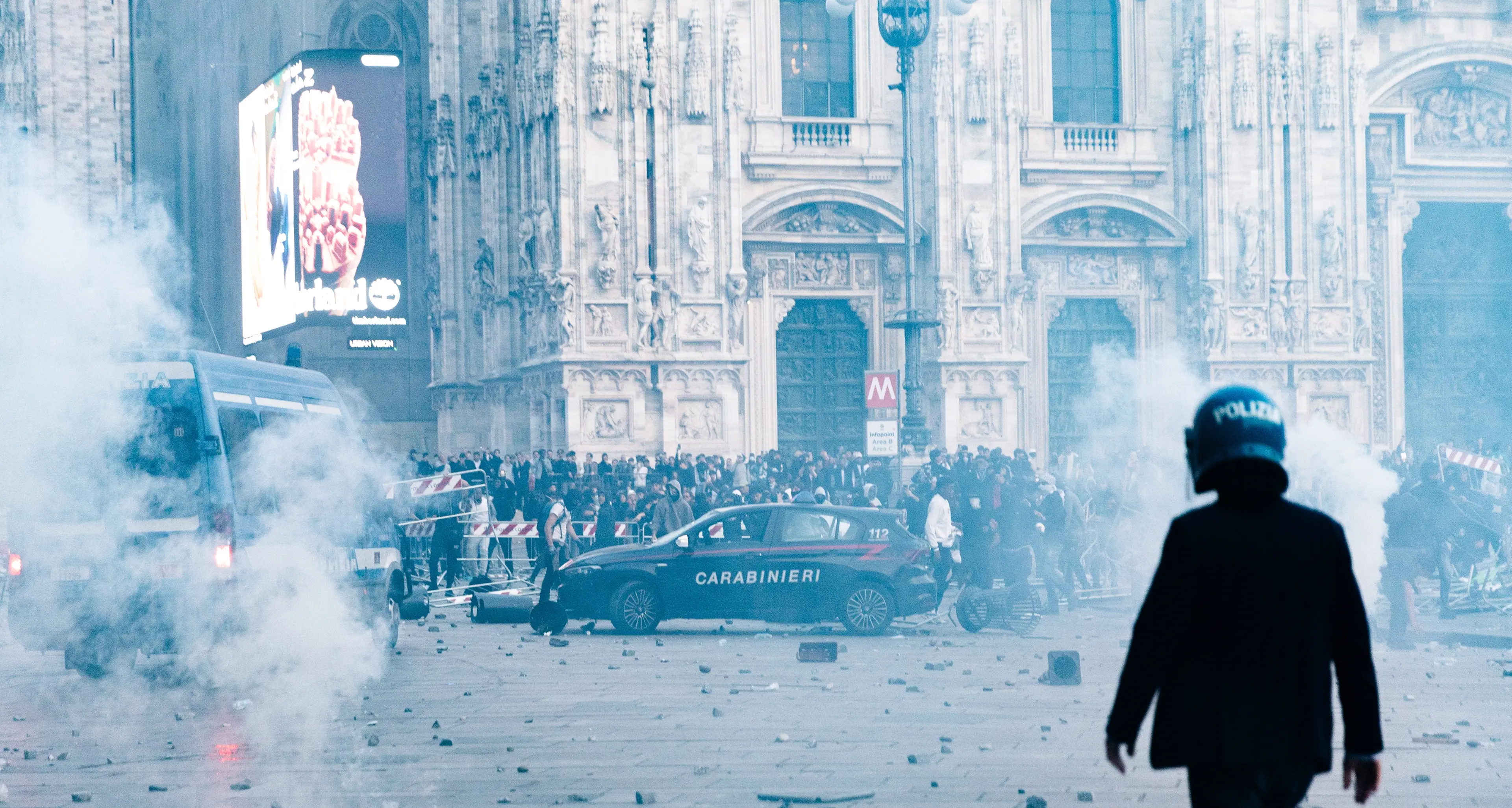 Allerta sicurezza in otto città: il Movimento 17 ottobre cancella i raduni e annuncia ritrovi a sorpresa\n
