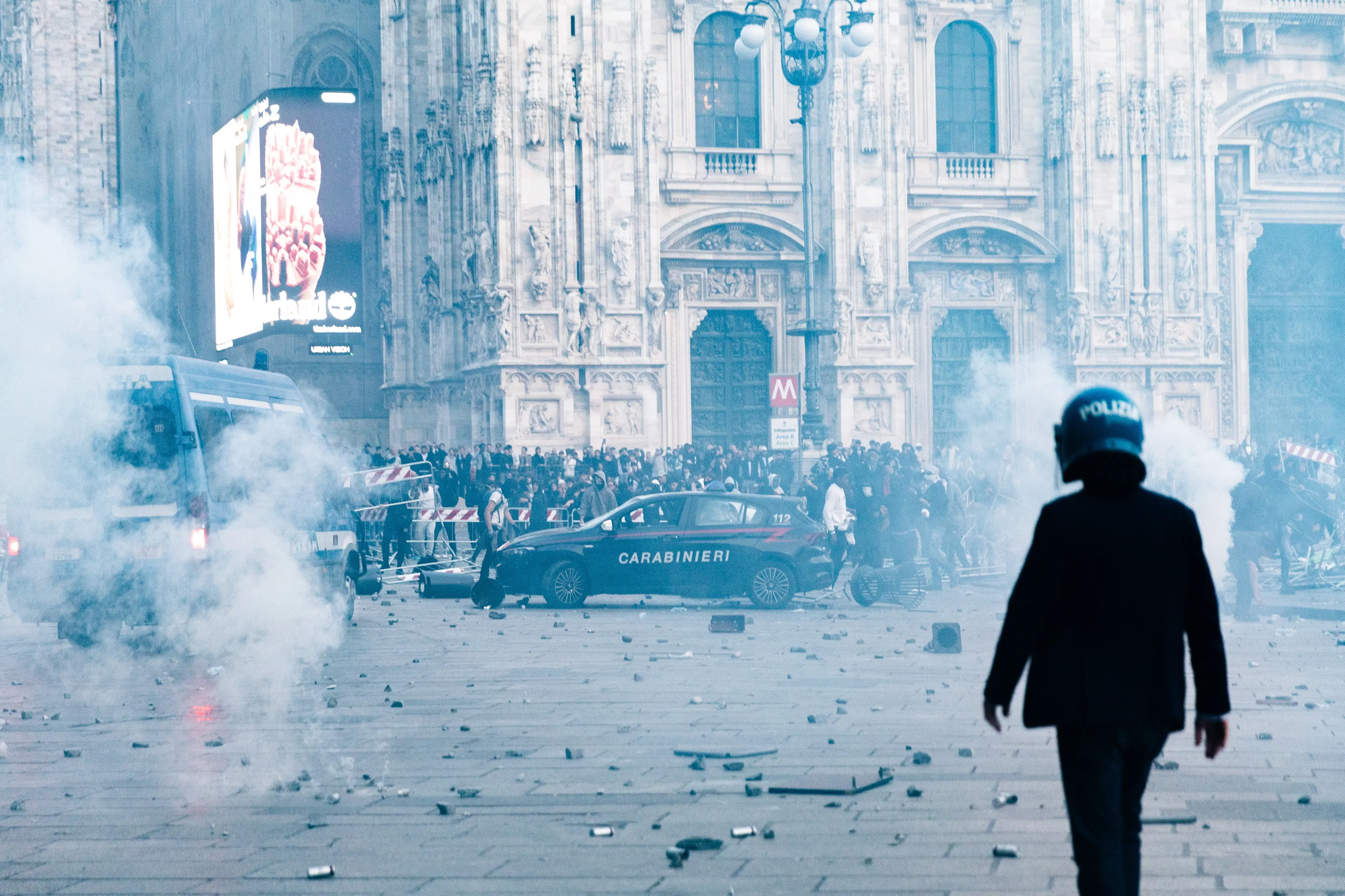 Allerta sicurezza in otto città: il Movimento 17 ottobre cancella i raduni e annuncia ritrovi a sorpresa\n