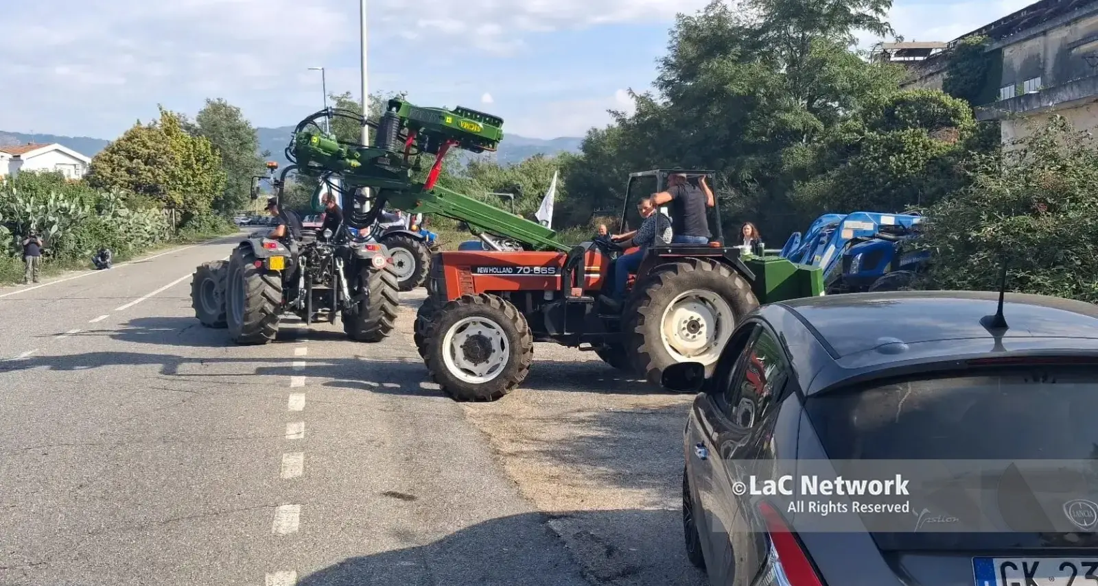 <p>Agricoltura in Calabria, l’allarme di Molinaro: «Il gasolio è solo la miccia, le aziende rischiano di chiudere»</p>