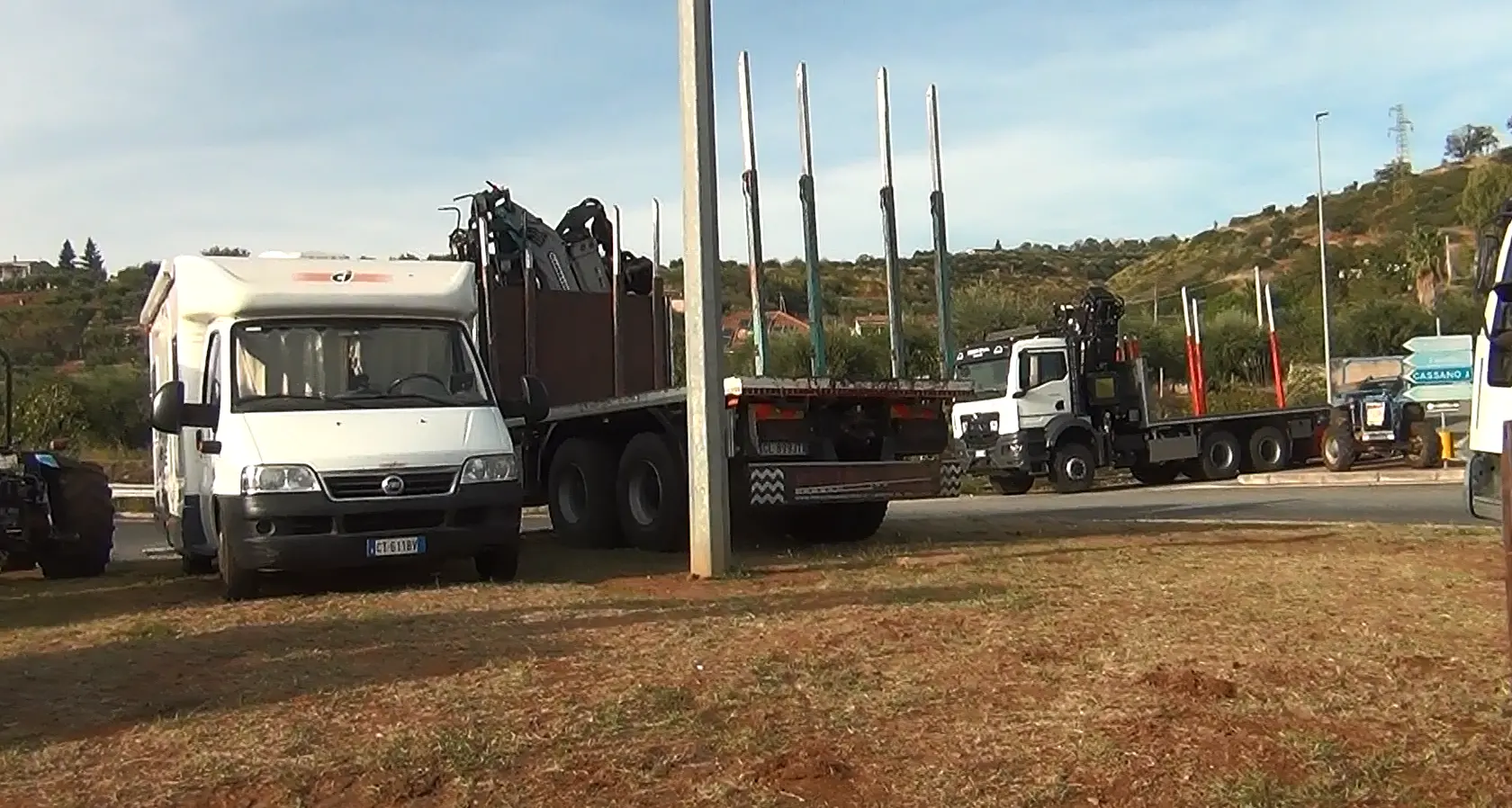 Castrovillari, gli agricoltori sospendono il presidio dopo l’incontro con Salvini in attesa delle risposte del 27 ottobre\n
