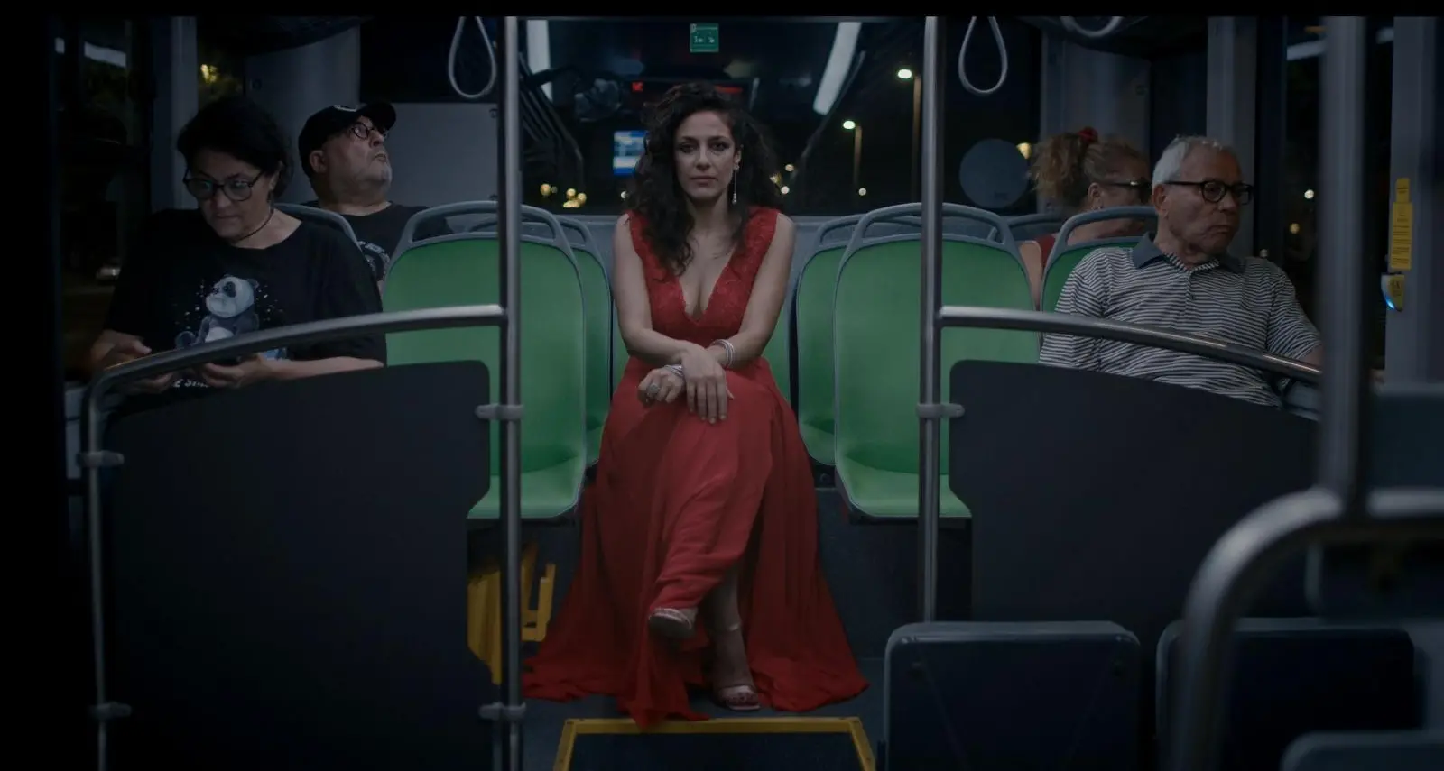 StrongHer, al cinema lo sliding doors di come cambia una carriera musicale\n
