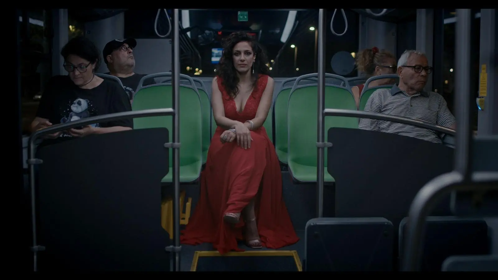 StrongHer, al cinema lo sliding doors di come cambia una carriera musicale\n