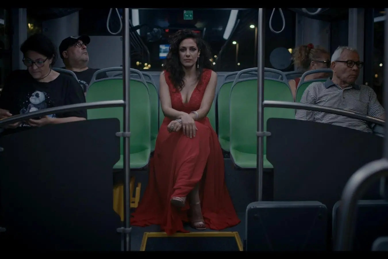 StrongHer, al cinema lo sliding doors di come cambia una carriera musicale\n