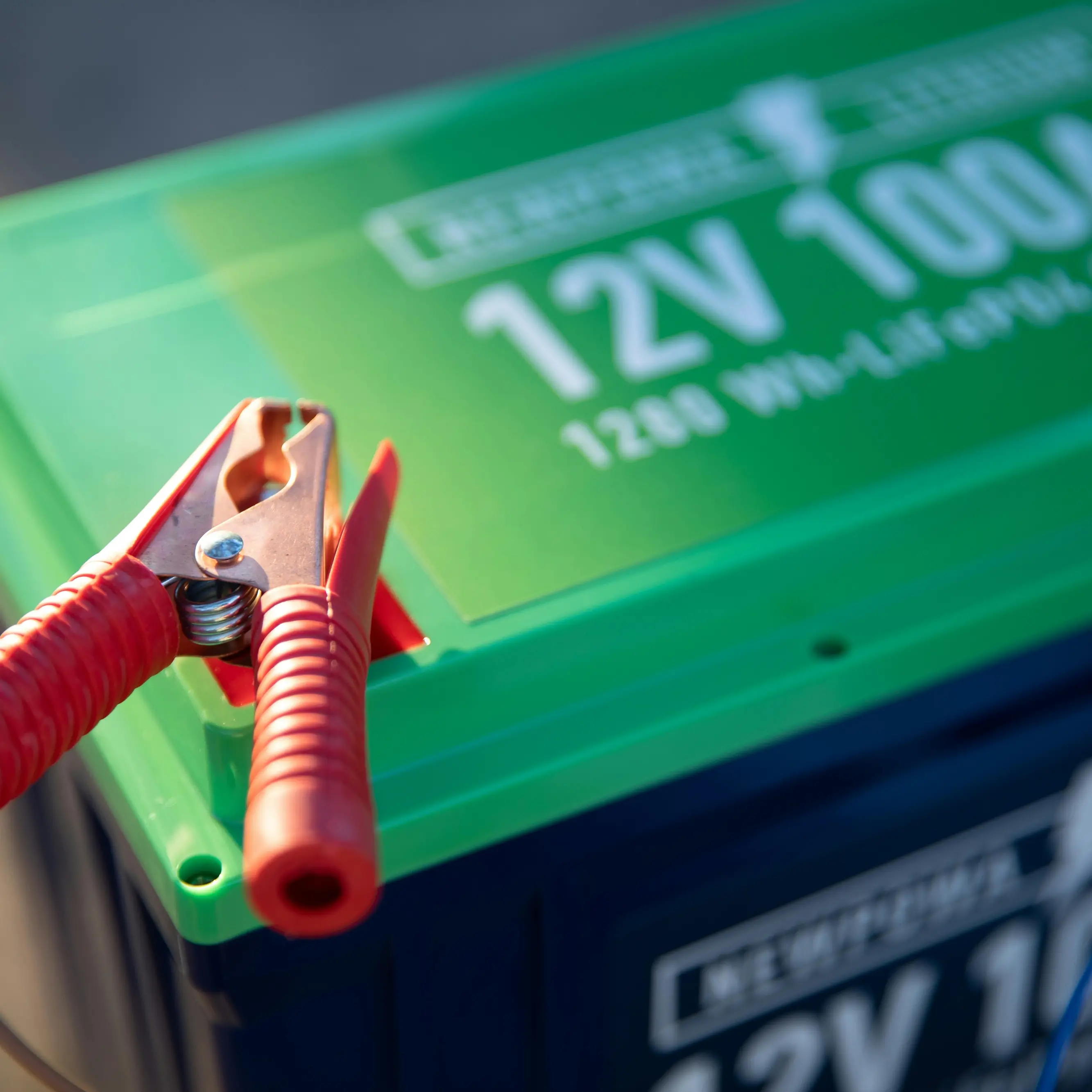 Perché la batteria cede al primo freddo e come ripartire in sicurezza\n