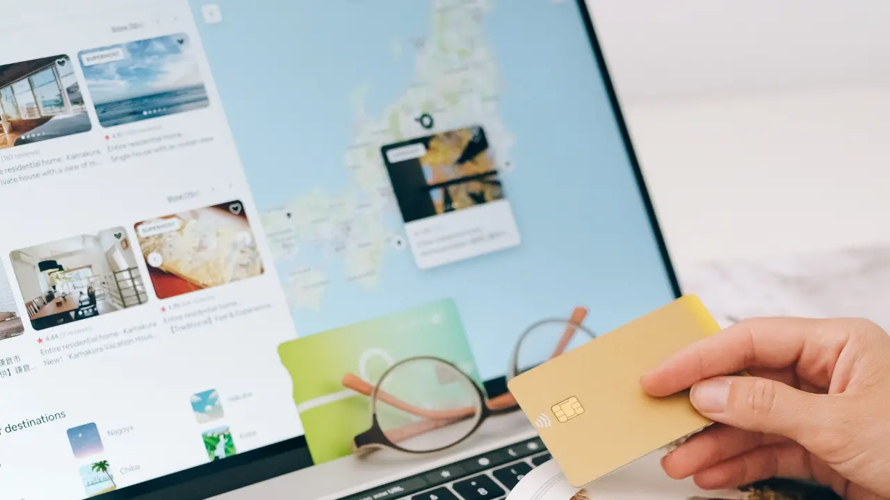 L'Unione europea apre un'indagine\u00A0su Booking.com per presunte violazioni del Digital Services Act\n