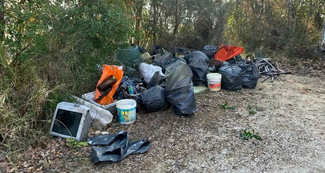 Rifiuti abbandonati, Rende promuove il primo tavolo intercomunale\n
