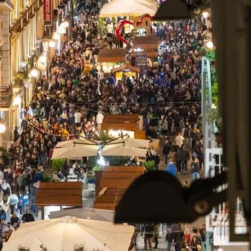 Festa del cioccolato, a Cosenza il taglio del nastro: quattro giorni di gusto, artigianato e grandi protagonisti\n