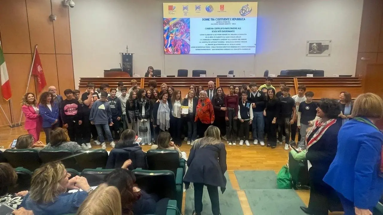 L’IC Rende Quattromiglia protagonista dell’iniziativa “Donne tra Costituente e Repubblica”: memoria storica e cittadinanza attiva\n