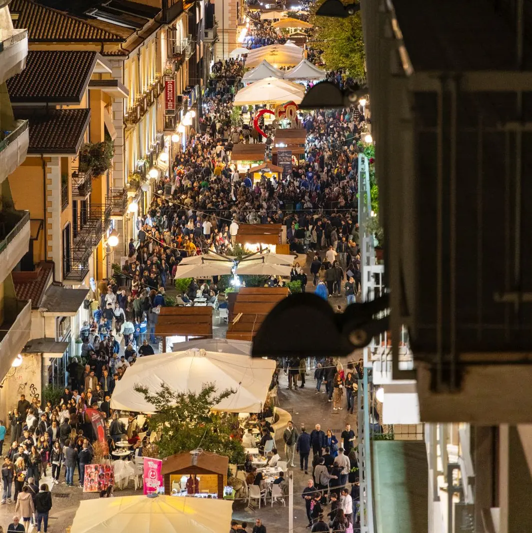 Al via la Festa del Cioccolato di Cosenza: quattro giorni di gusto, artigianato e grandi protagonisti\n