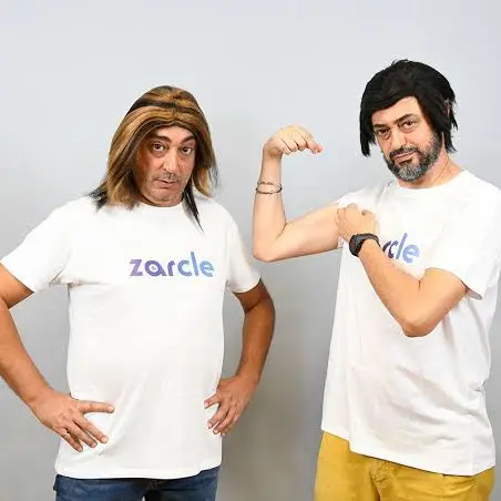 “Facce da Bronzi” si prepara alla finalissima: ecco tutti gli ospiti del cabaret al Teatro Cilea\n