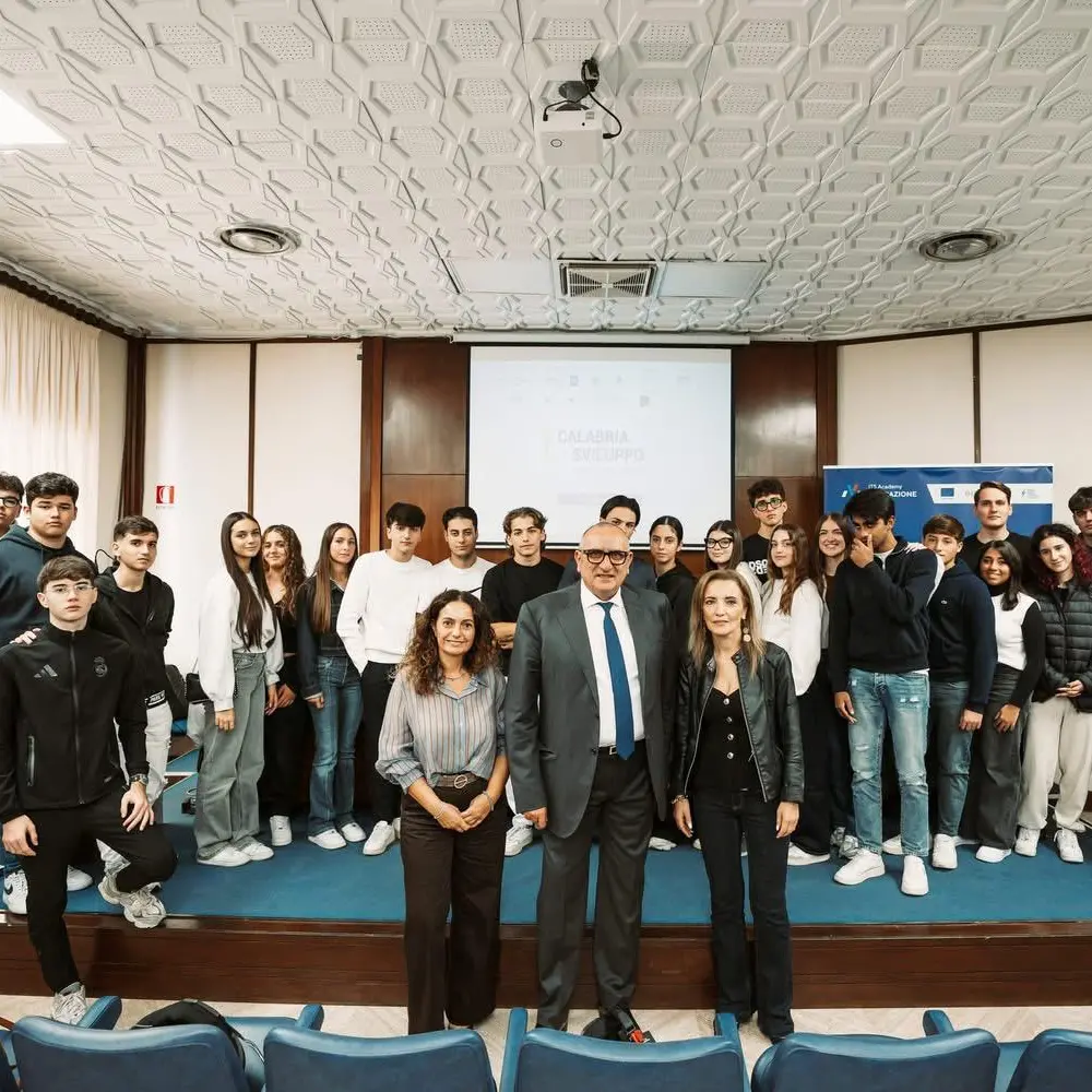 Reggio, Confindustria\u00A0apre le porte a oltre 200 studenti per un patto tra scuola e imprese\n