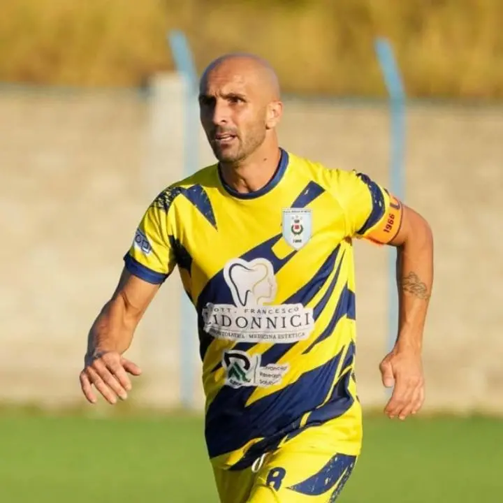 Promozione A, il Rocca di Neto ai vertici ma Dolce avverte: «Ambizioni importanti, ma per vincere serve l'atteggiamento giusto»\n