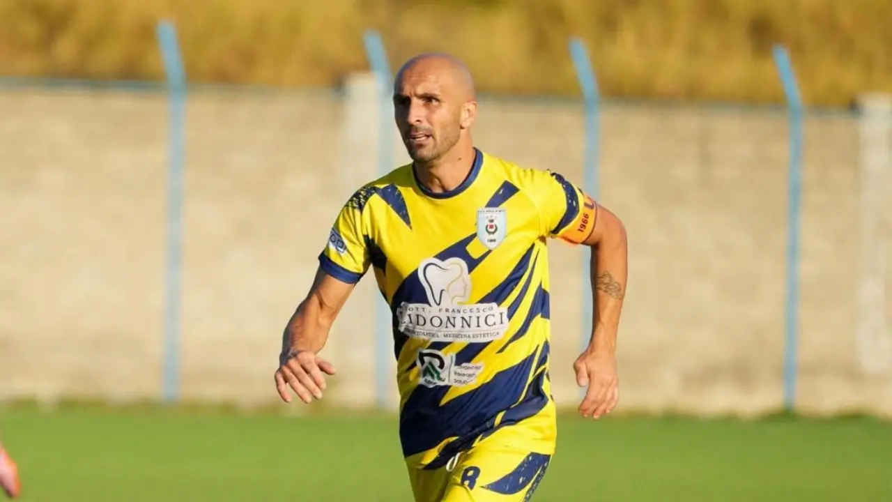 Promozione A, il Rocca di Neto ai vertici ma Dolce avverte: «Ambizioni importanti, ma per vincere serve l'atteggiamento giusto»\n