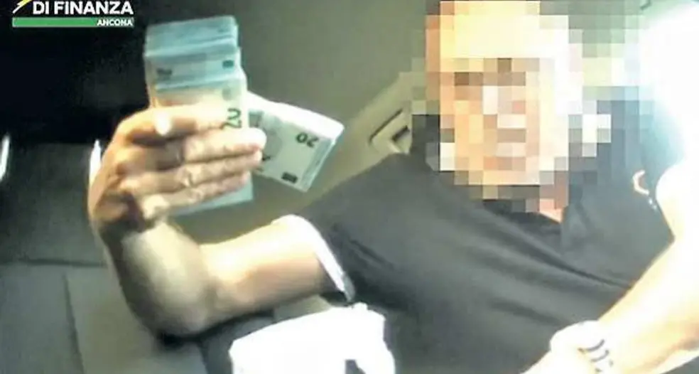 Ricostruzione post-sisma nelle Marche, l’imprenditore legato alla ’ndrangheta e il comitato d’affari: chi sono gli indagati –\u00A0NOMI\n