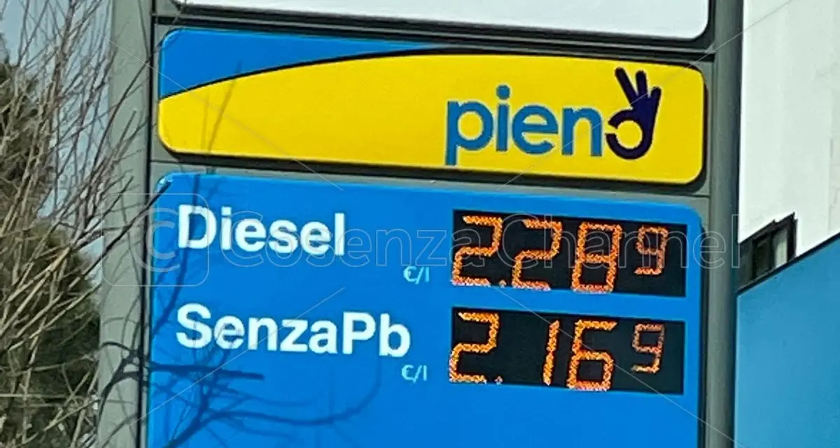 Caro carburante, la denuncia di Cia Calabria: «Speculatori e poteri forti continuano a fare profitti sulle spalle di tutti»