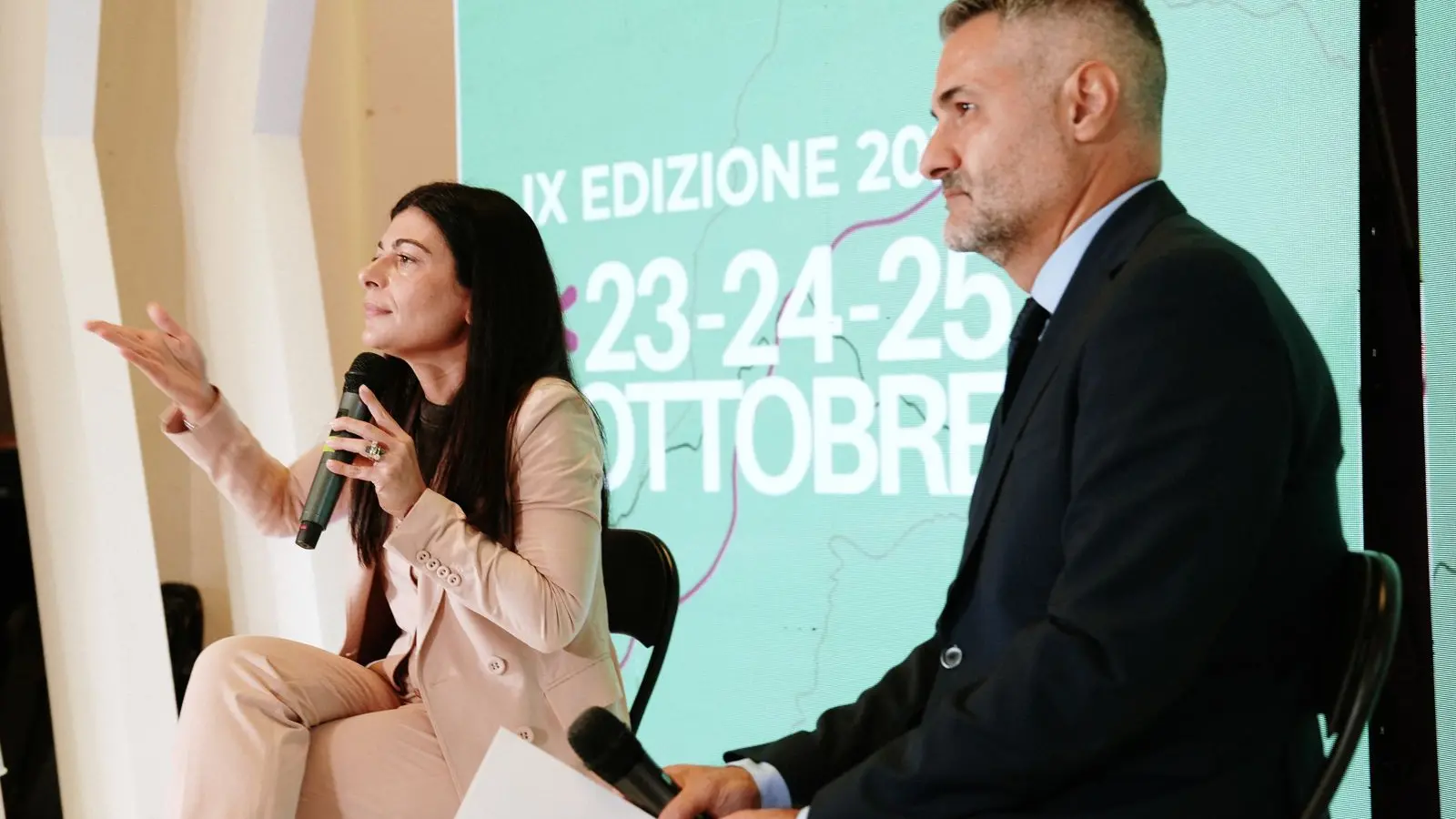 <p>La presidente della Commissione antimafia Chiara Colosimo intervistata da Stefano Mandarano</p>\\n
