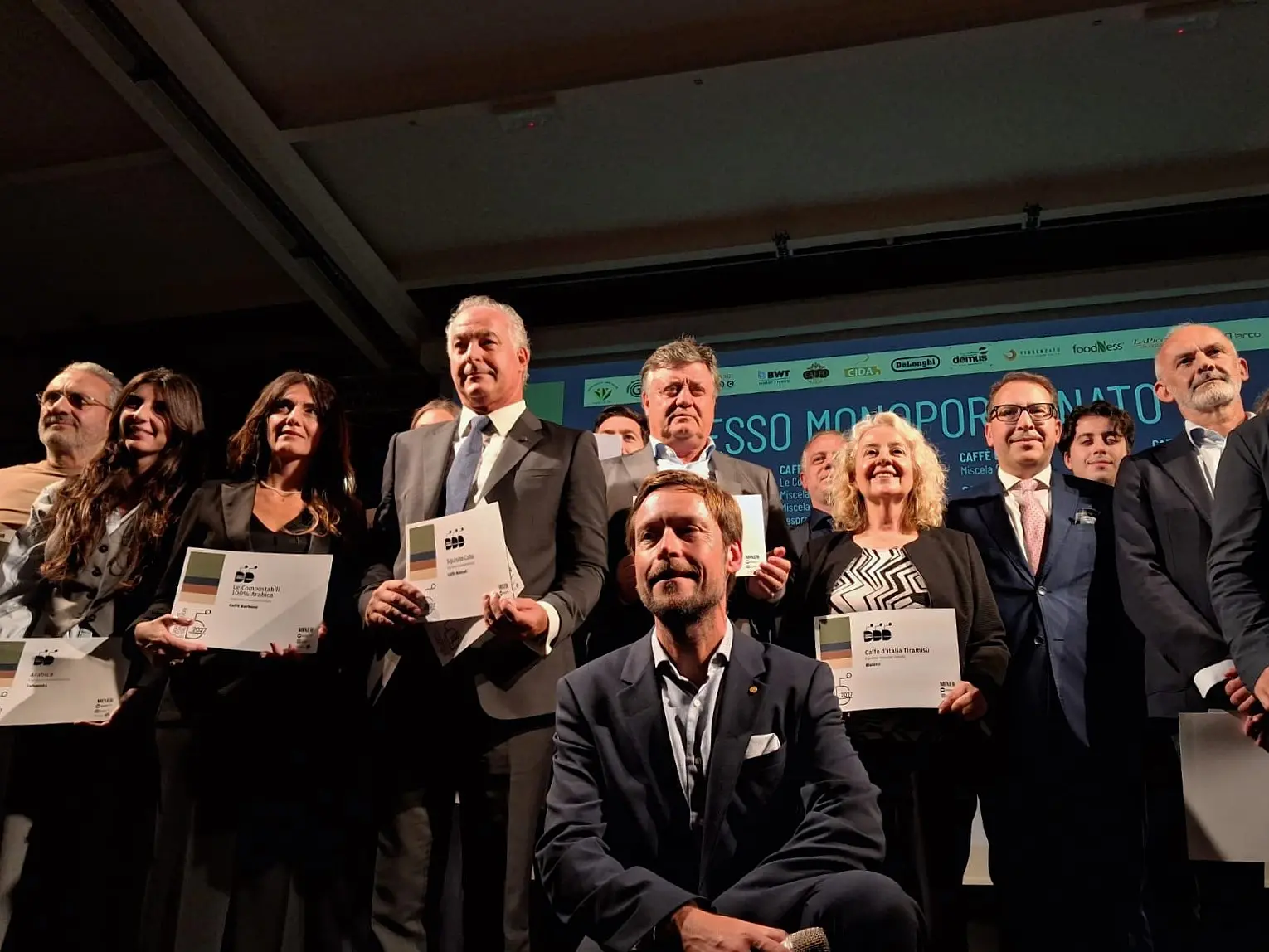 Caffè Mauro porta Reggio\u00A0ai vertici della torrefazione italiana: la miscela Respect Perù conquista il massimo riconoscimento della Guida 2027\n