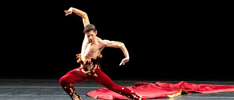 Sergio Bernal incanta il Rendano: una notte di danza, fuoco e poesia inaugura la 61esima Stagione del Teatro\n