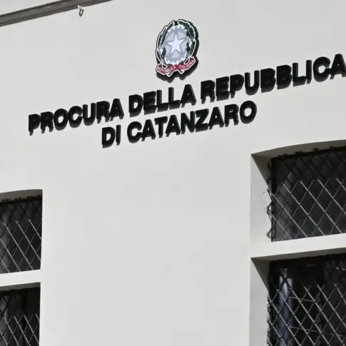 Catanzaro, emessa sorveglianza speciale di pubblica sicurezza con obbligo di soggiorno nei confronti di un trentatreenne\n