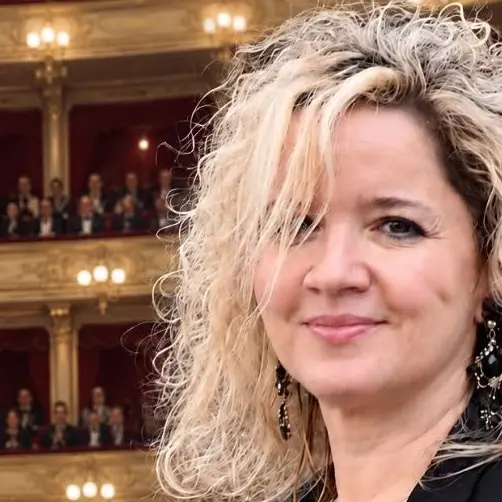 Cettina Nicolosi vola in Turchia: la direttrice d’orchestra calabrese protagonista su un palcoscenico internazionale\n