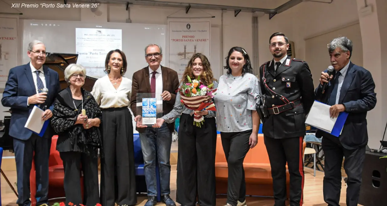A Vibo Marina il \"Premio Porto Santa Venere\" celebra Giovanna Carnovale e Liliana Parisi, tra impegno civico e talento musicale\n
