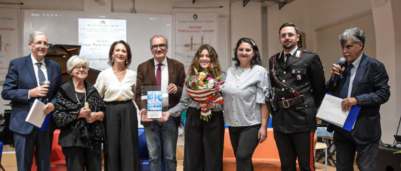 A Vibo Marina il \"Premio Porto Santa Venere\" celebra Giovanna Carnovale e Liliana Parisi, tra impegno civico e talento musicale\n