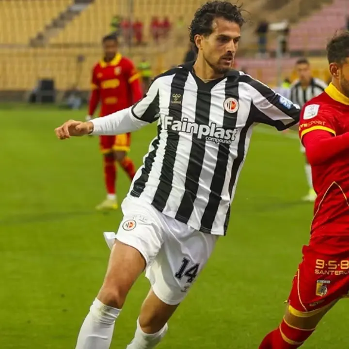 Catanzaro, disfatta al Ceravolo: l’Ascoli travolge i giallorossi 6-1, Gorgone a un passo dall’esonero\n
