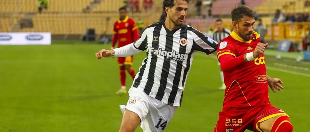 Catanzaro, disfatta al Ceravolo: l’Ascoli travolge i giallorossi 6-1, Gorgone a un passo dall’esonero\n