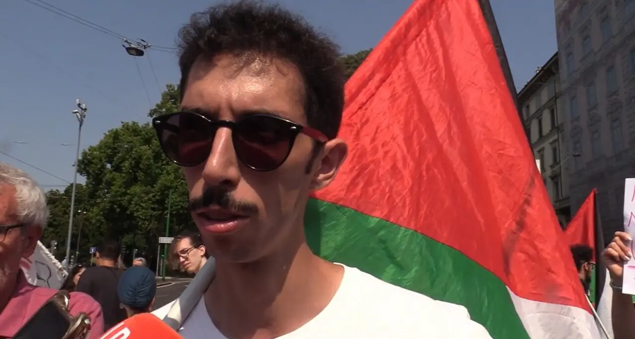 <p><span style=\"color:hsl(0, 75%, 60%);\">Youssef Siher</span>, la rete dietro il Movimento 17 ottobre: le piste sull’uomo fermato dopo gli scontri a Milano</p>