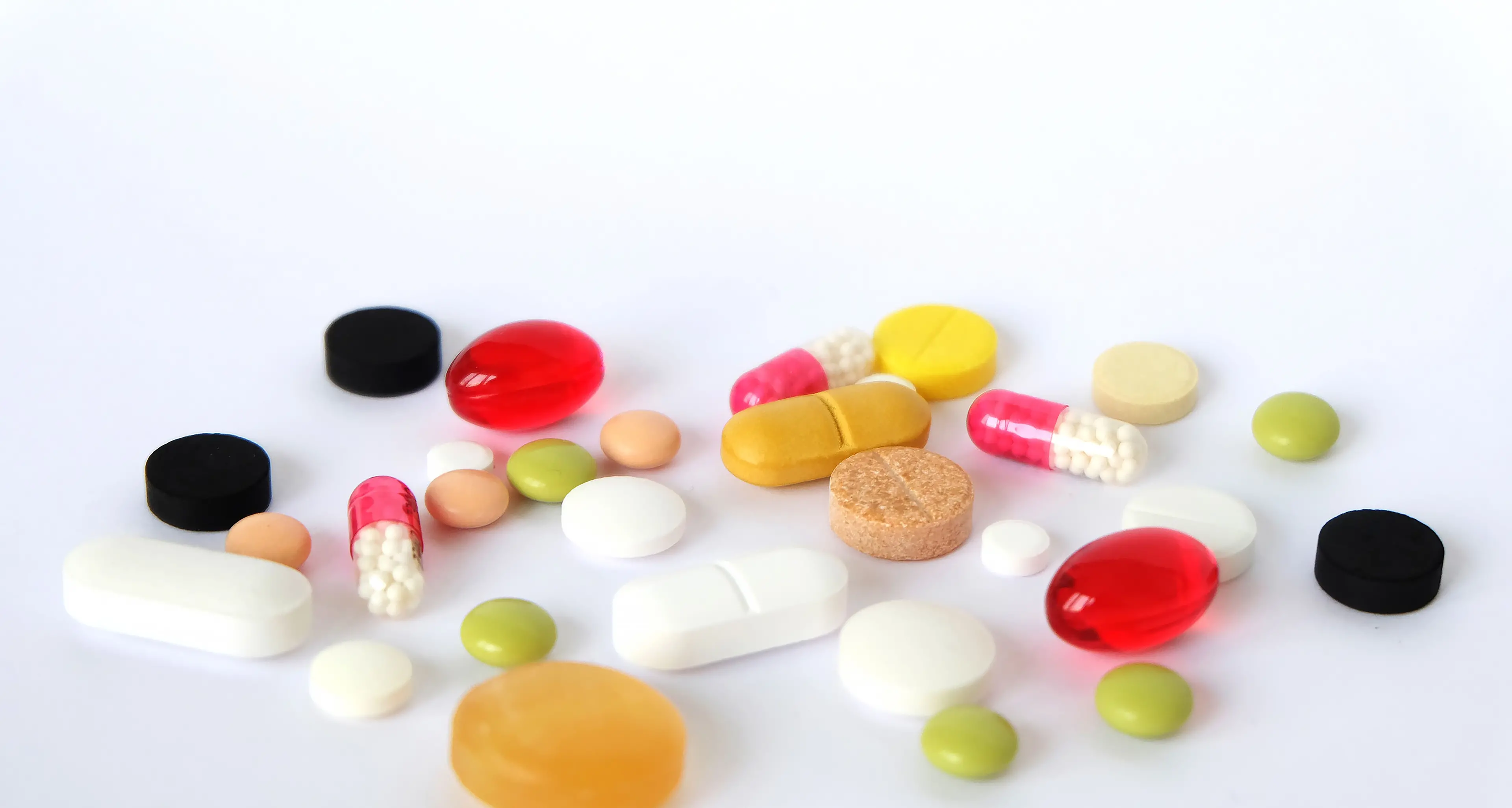 <p>Tumori, i malati italiani <span style=\"color:hsl(0, 75%, 60%);\">rischiano di non avere i nuovi farmaci</span>: l’allarme dell’oncologo calabrese Giuseppe Curigliano</p>