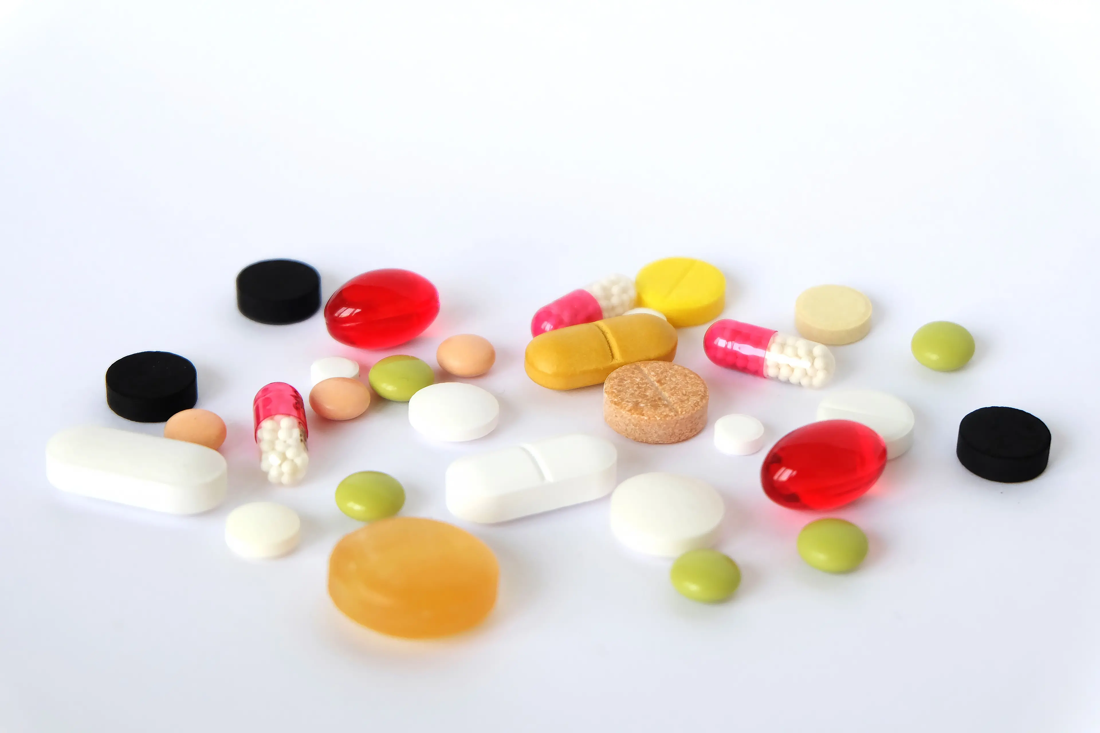 Tumori, i malati italiani rischiano di non avere i nuovi farmaci: l’allarme dell’oncologo calabrese\u00A0Giuseppe Curigliano\n