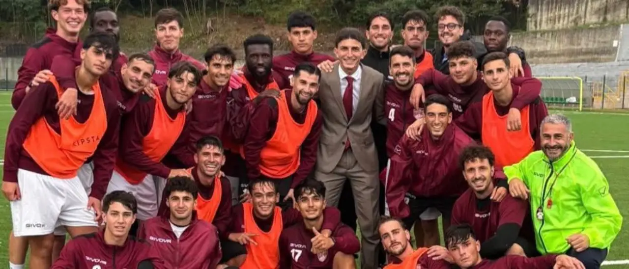 La Deliese non smette di stupire, Parentela: «Siamo fastidiosi contro chiunque»\n