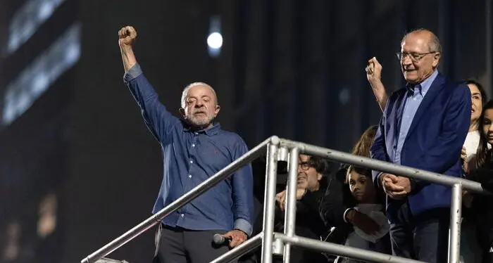 Brasile, Lula trionfa al ballottaggio e conquista il quarto mandato\n