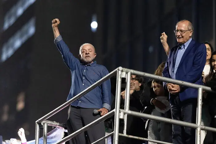 Brasile, Lula trionfa al ballottaggio e conquista il quarto mandato\n