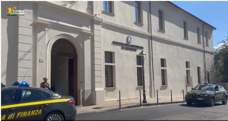 GdF Catanzaro confisca stabile da 300mila euro a pregiudicato