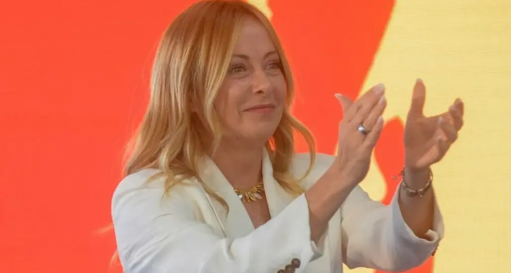 Giorgia Meloni prepara le prossime mosse a Palazzo Chigi: elezioni anticipate a maggio o giugno\n