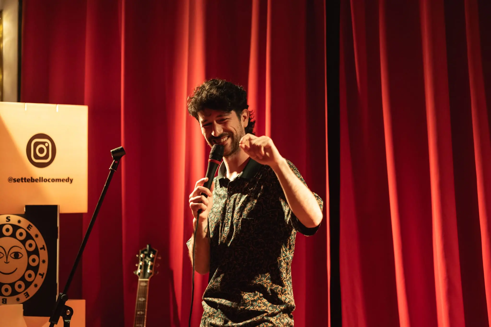 “SIFA X RIDERE” torna a Cosenza Vecchia: il 29 ottobre riparte la stand-up comedy all’Universal\n