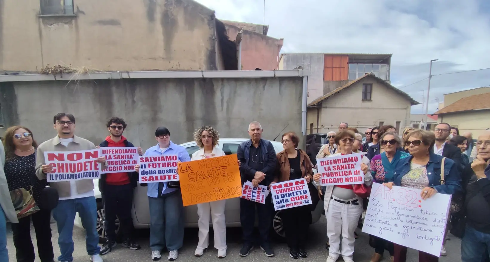 Poliambulatorio di Gallico, tante voci esasperate ed una sola richiesta: «La struttura non può e non deve chiudere»\n
