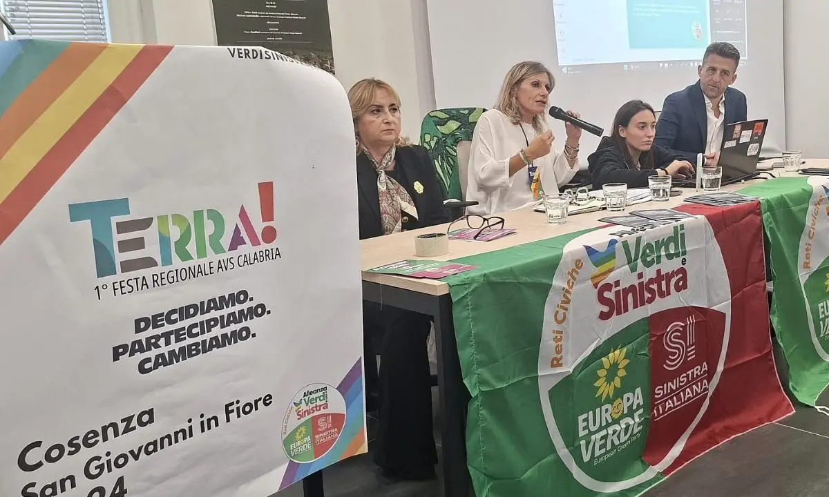 Stasi attacca Occhiuto alla festa AVS: «Il centrosinistra restituisca poteri e risorse ai territori»\n